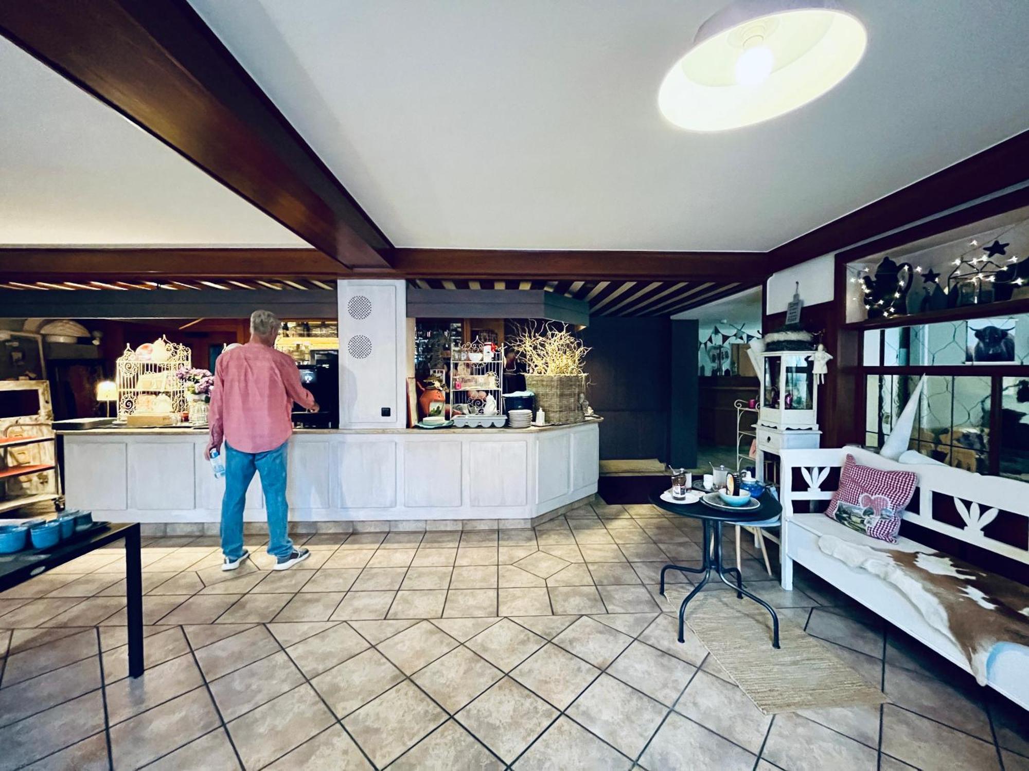 Goldener Hahn B&B Baiersbronn - Ferienwohnungen Mit Hotel Service Nahe Gartenschau Tal X エクステリア 写真