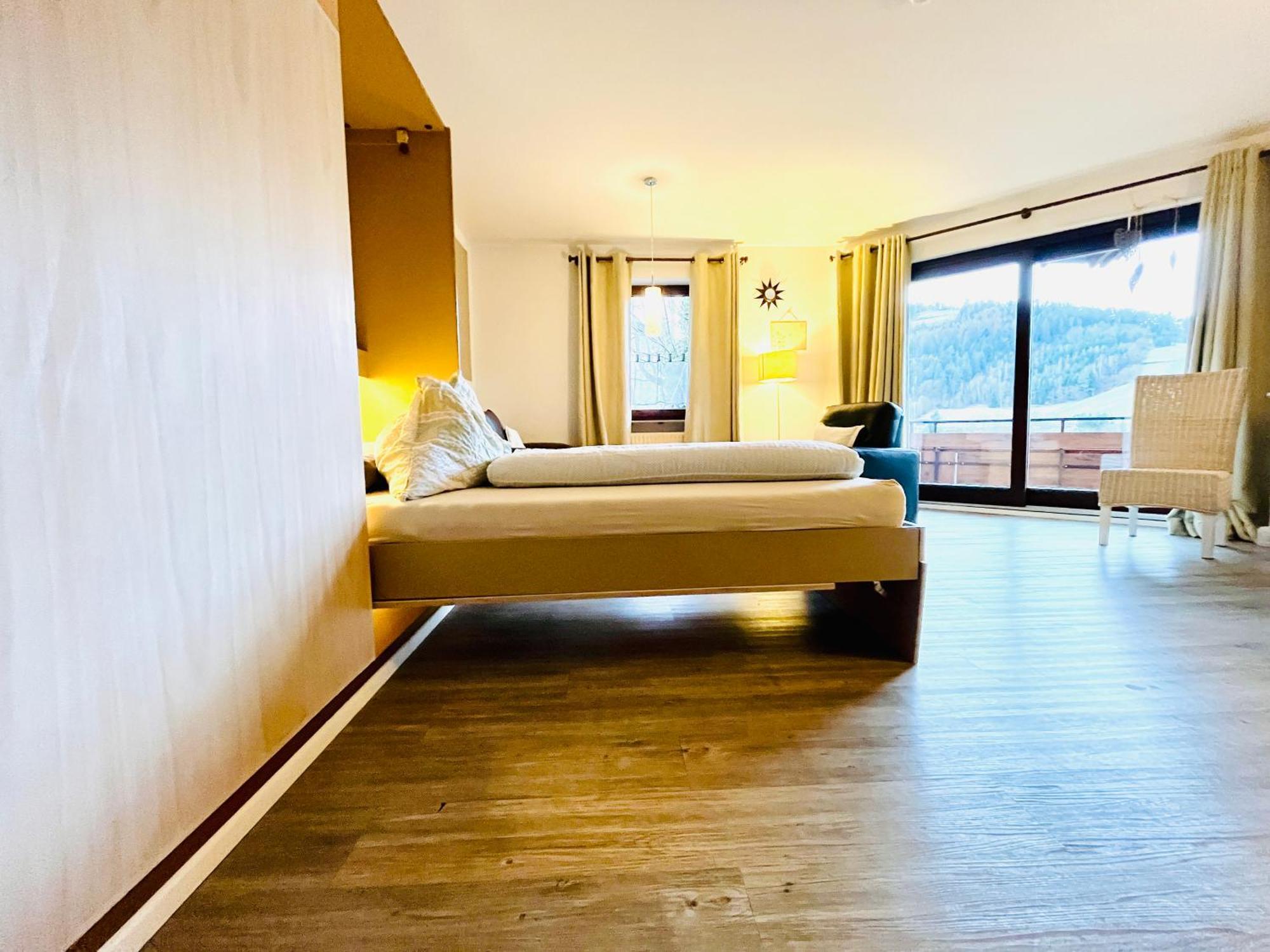 Goldener Hahn B&B Baiersbronn - Ferienwohnungen Mit Hotel Service Nahe Gartenschau Tal X 部屋 写真