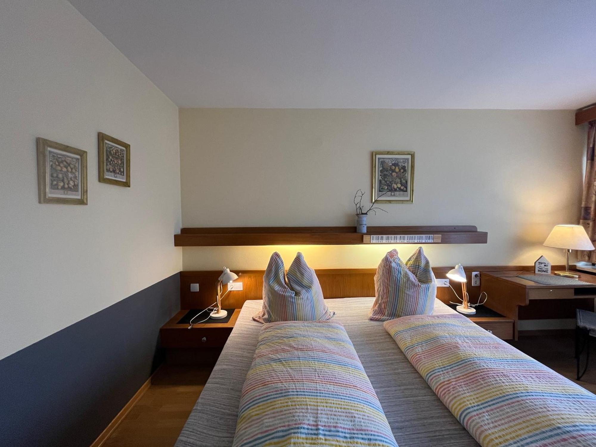 Goldener Hahn B&B Baiersbronn - Ferienwohnungen Mit Hotel Service Nahe Gartenschau Tal X 部屋 写真