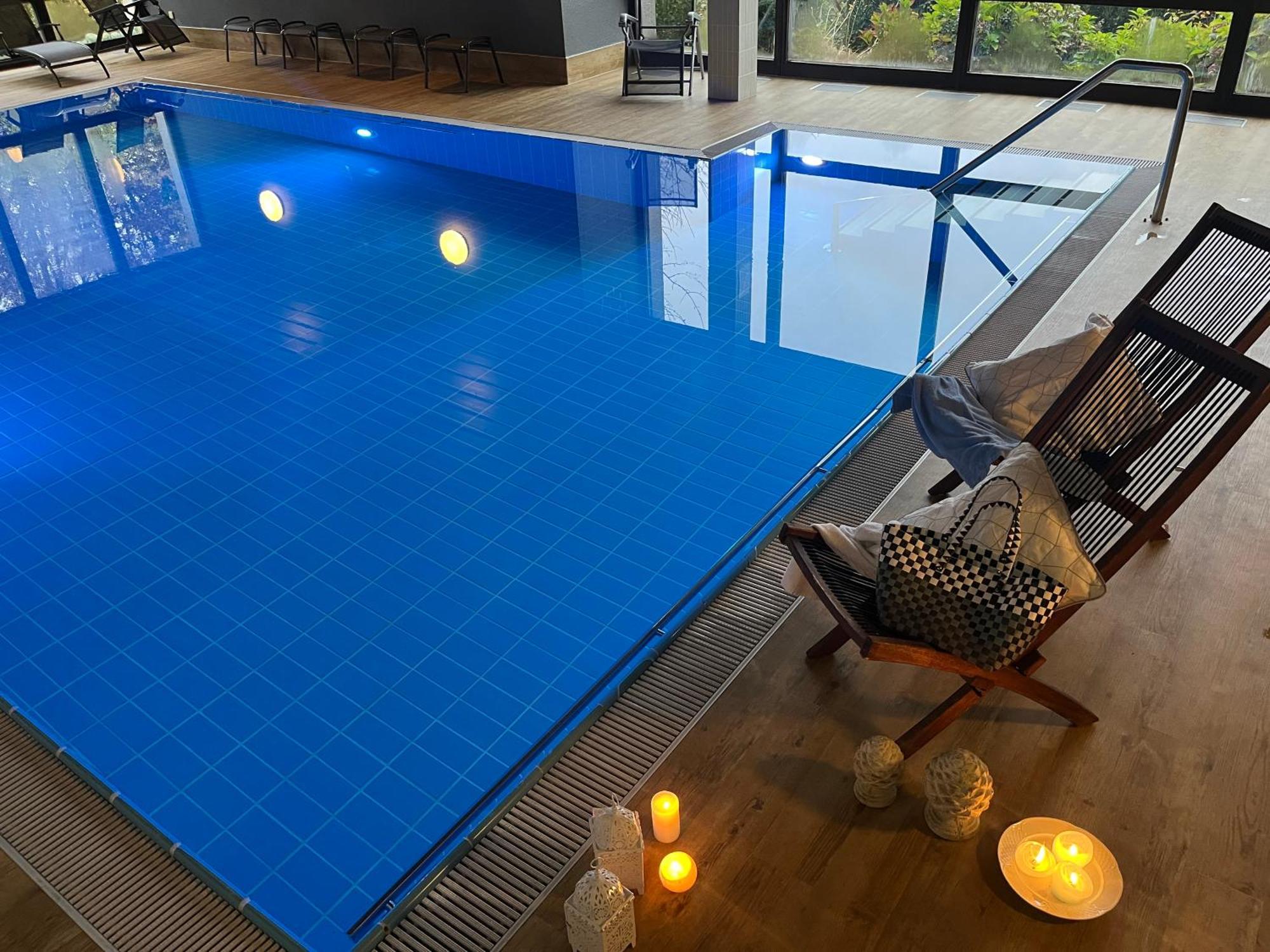 Goldener Hahn B&B Baiersbronn - Ferienwohnungen Mit Hotel Service Nahe Gartenschau Tal X エクステリア 写真